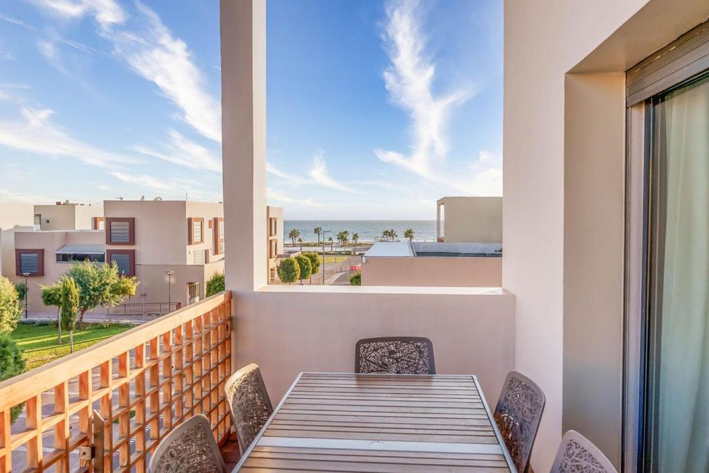 Oceana Bay Apartment *